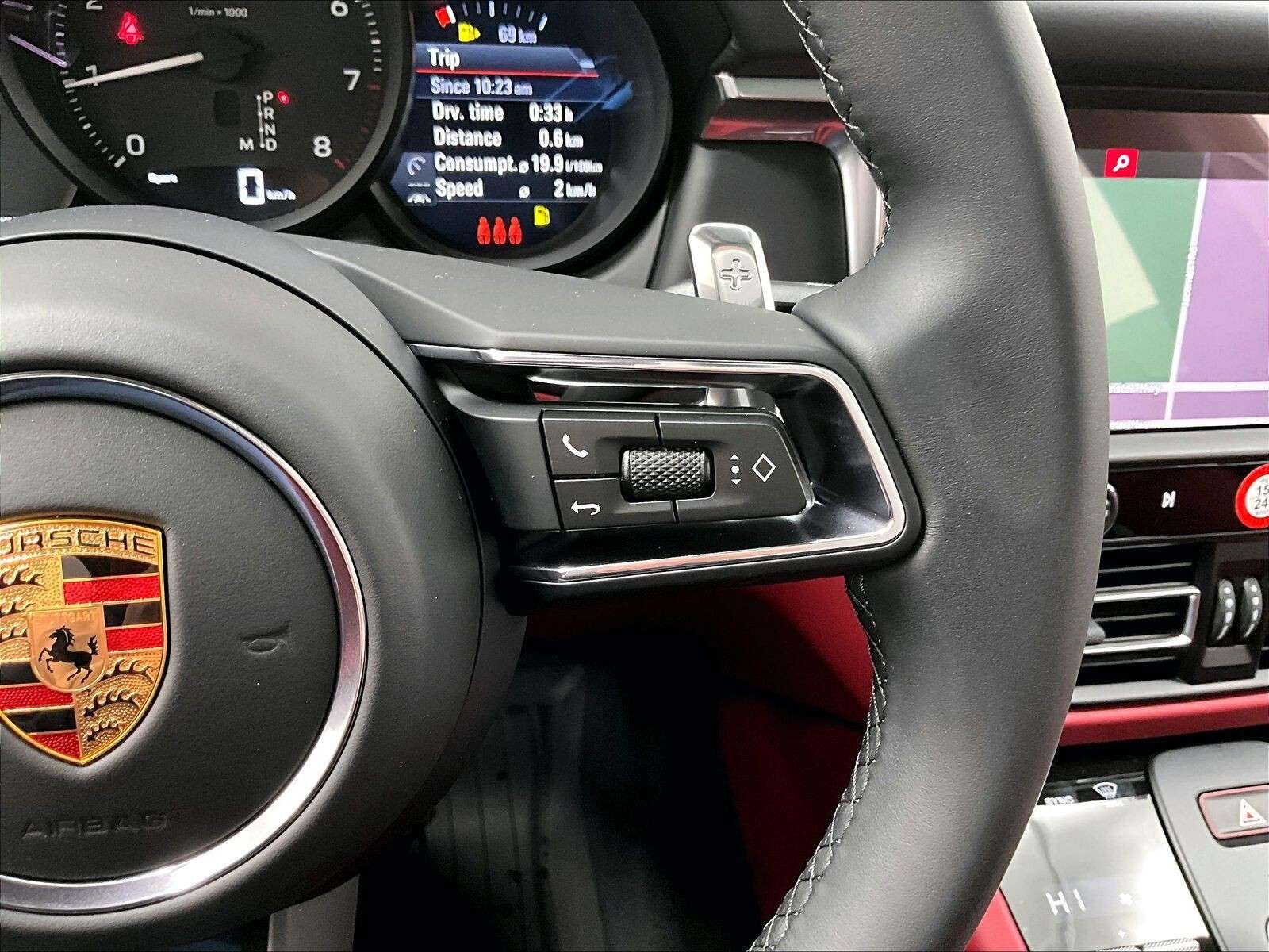 2026 Porsche Macan AWD thumb 21