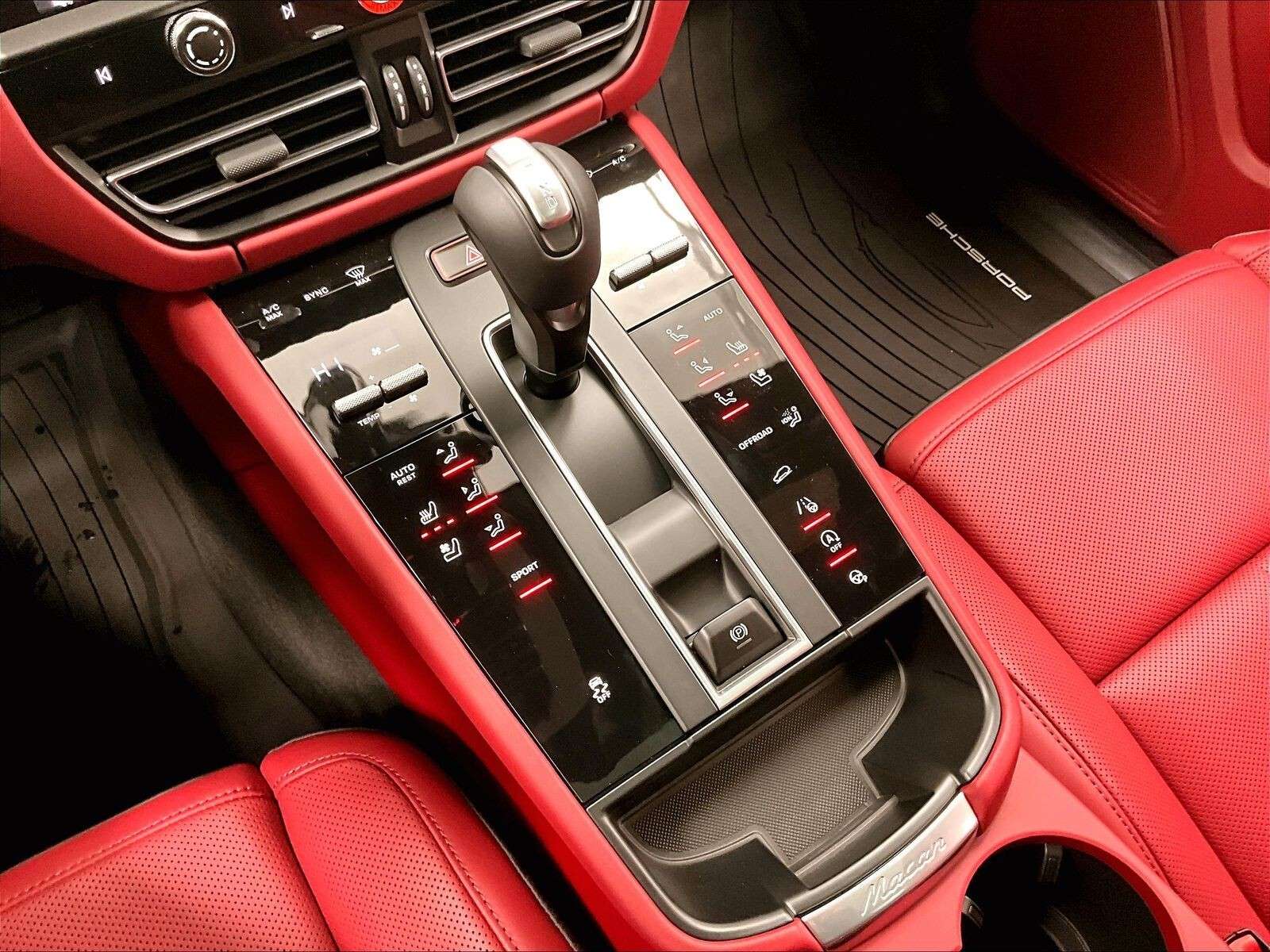 2026 Porsche Macan AWD thumb 24