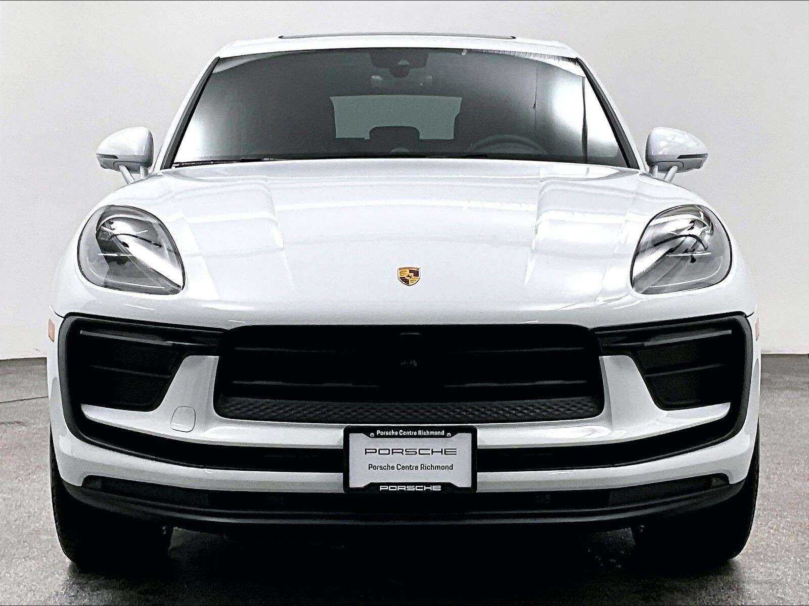 2026 Porsche Macan AWD alt 2