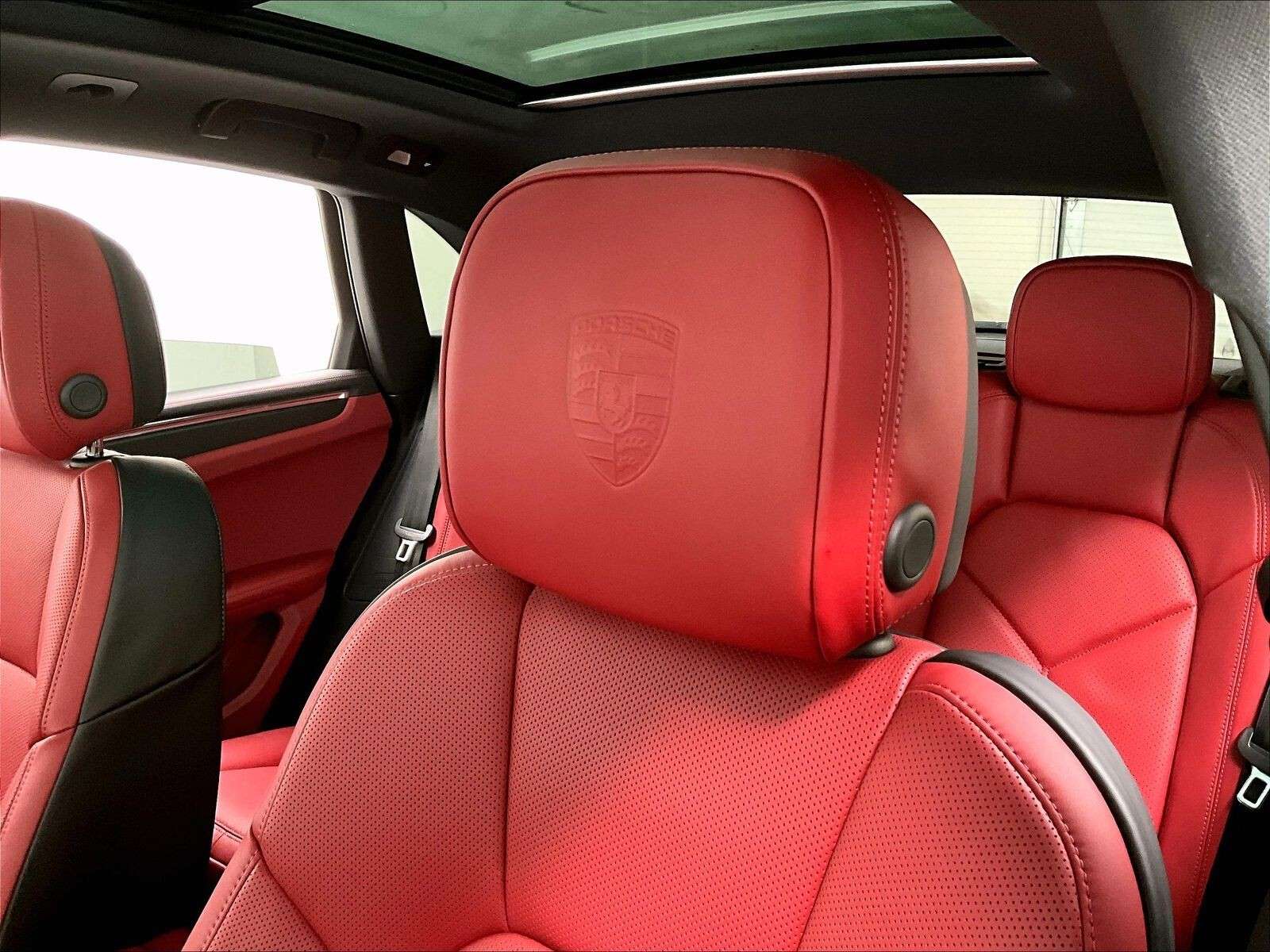 2026 Porsche Macan AWD thumb 13