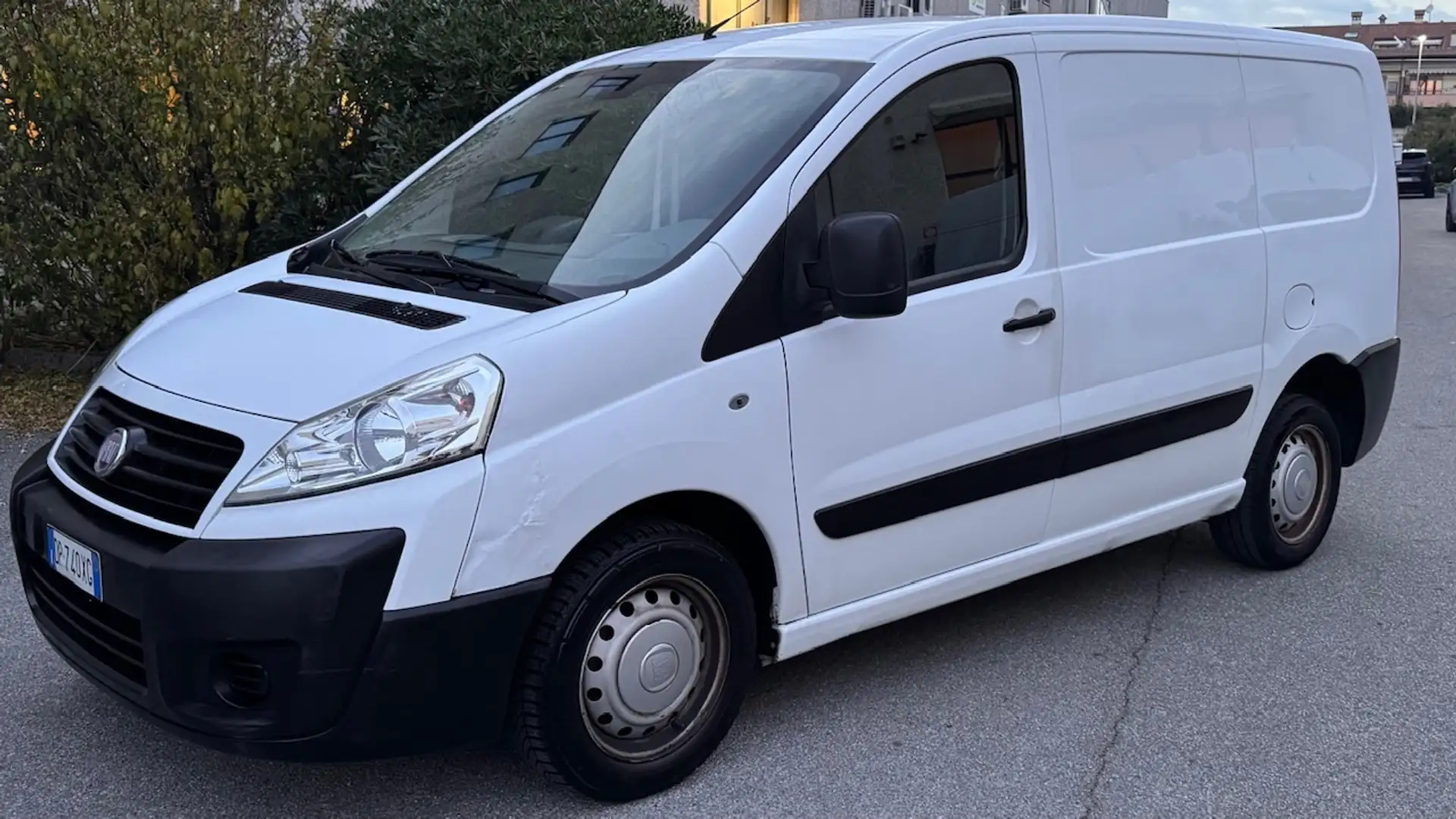 Fiat Scudo 2.0Multijet 120CV Blanc - 1