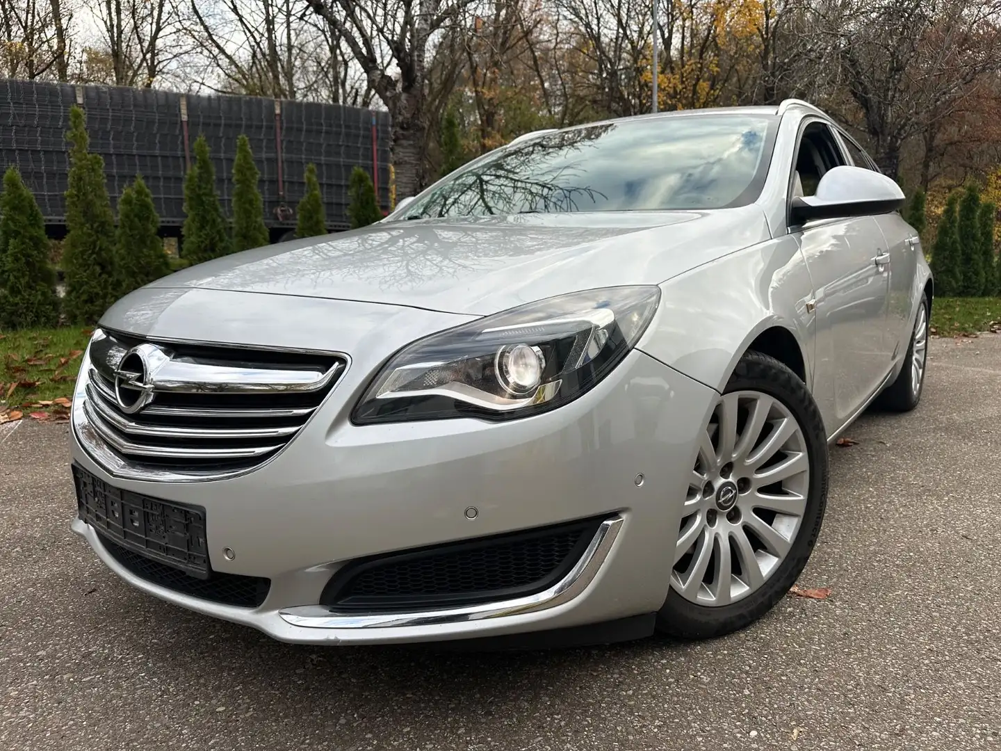 Opel Insignia A Sports Tourer Edition/Facelift/Xenon/ Silber - 2
