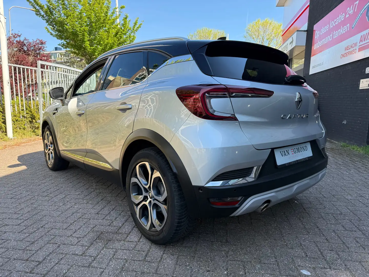 Renault Captur 1.3 TCe 130 Intens, Automaat, Bose Grigio - 2