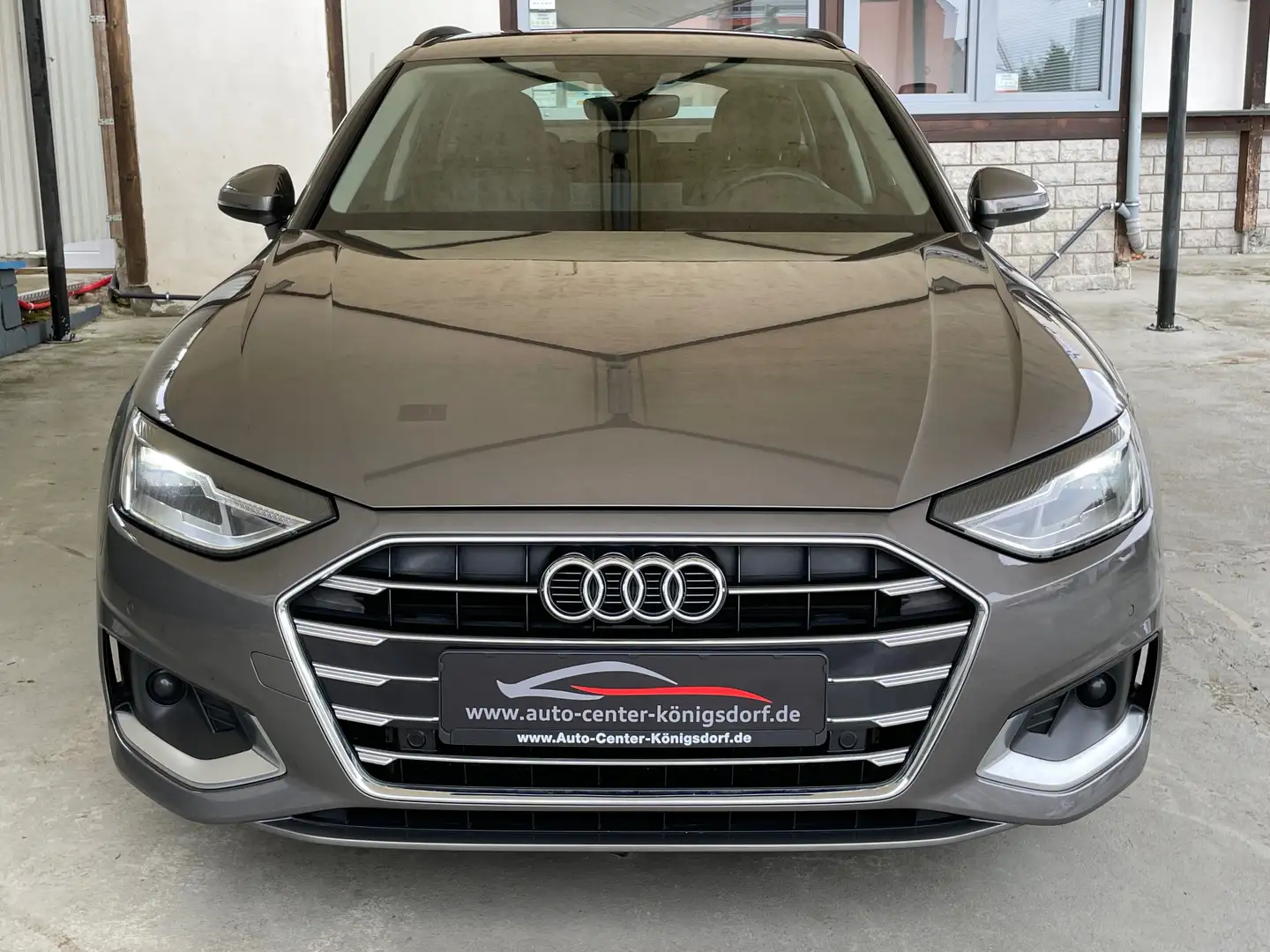 Audi A4 Avant 30 TDI advanced *NAVI *LED *1.HAND Grau - 2