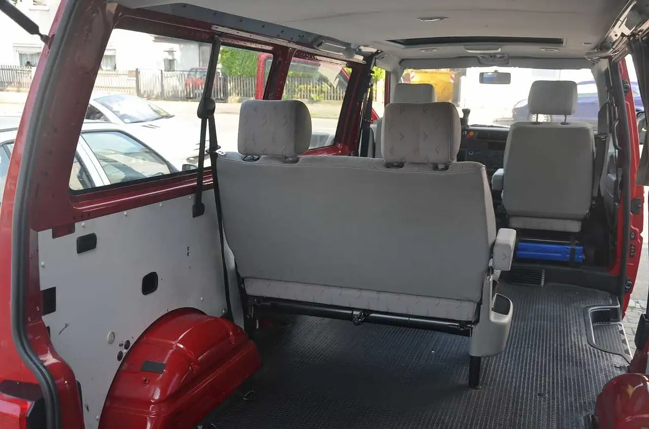 Volkswagen T4 Bus 2.5 Benziner, Langer Radstand, Schiebedach, foto 6