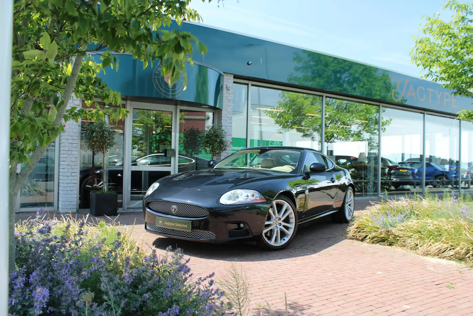 Jaguar XKR 4.2 V8 Coupé Noir - 1