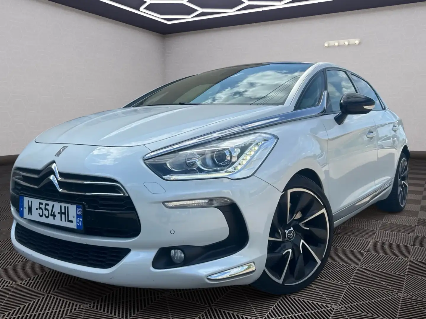 Citroen DS5 SportChic Blanc - 1