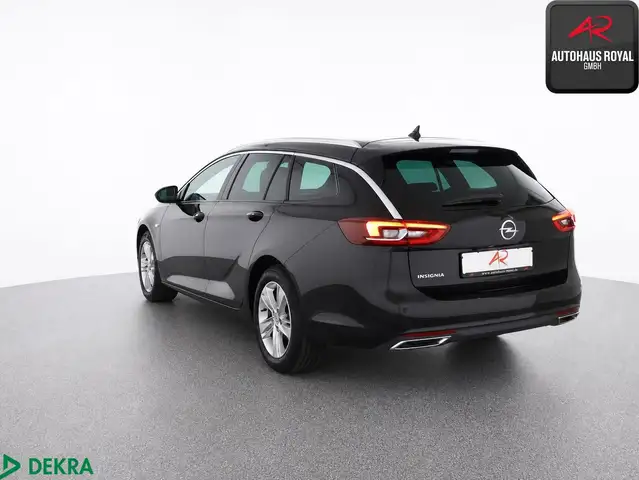 Opel Insignia view 3