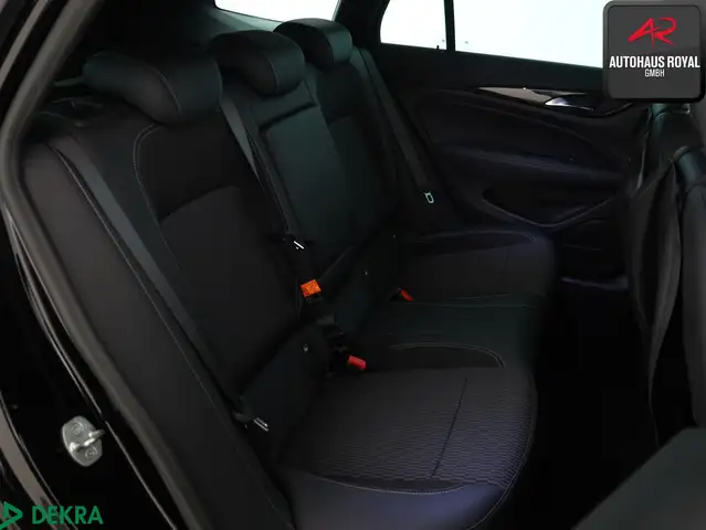 Opel Insignia view 12