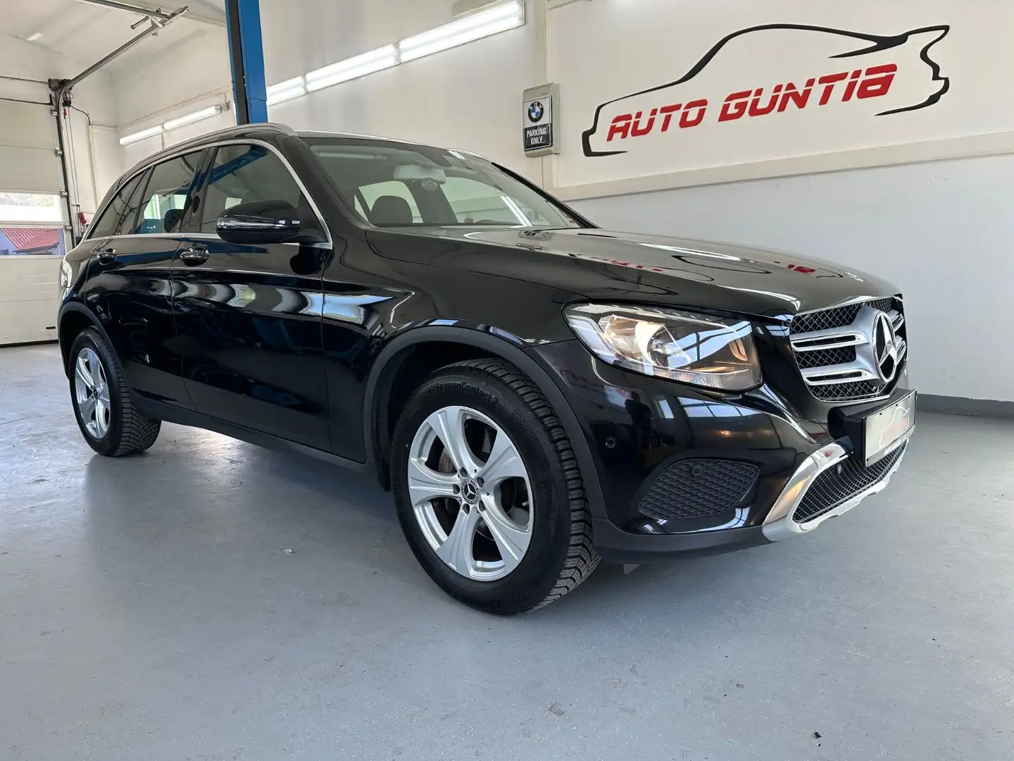 Mercedes-Benz GLC 220 d 4Matic*AHK*NAVI*Sitzheizung* Schwarz - 1