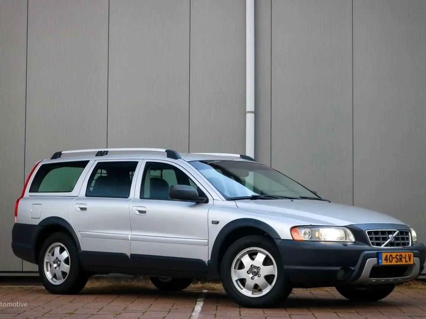Volvo XC70 Cross country D5 2.5 geartronic Argent - 1