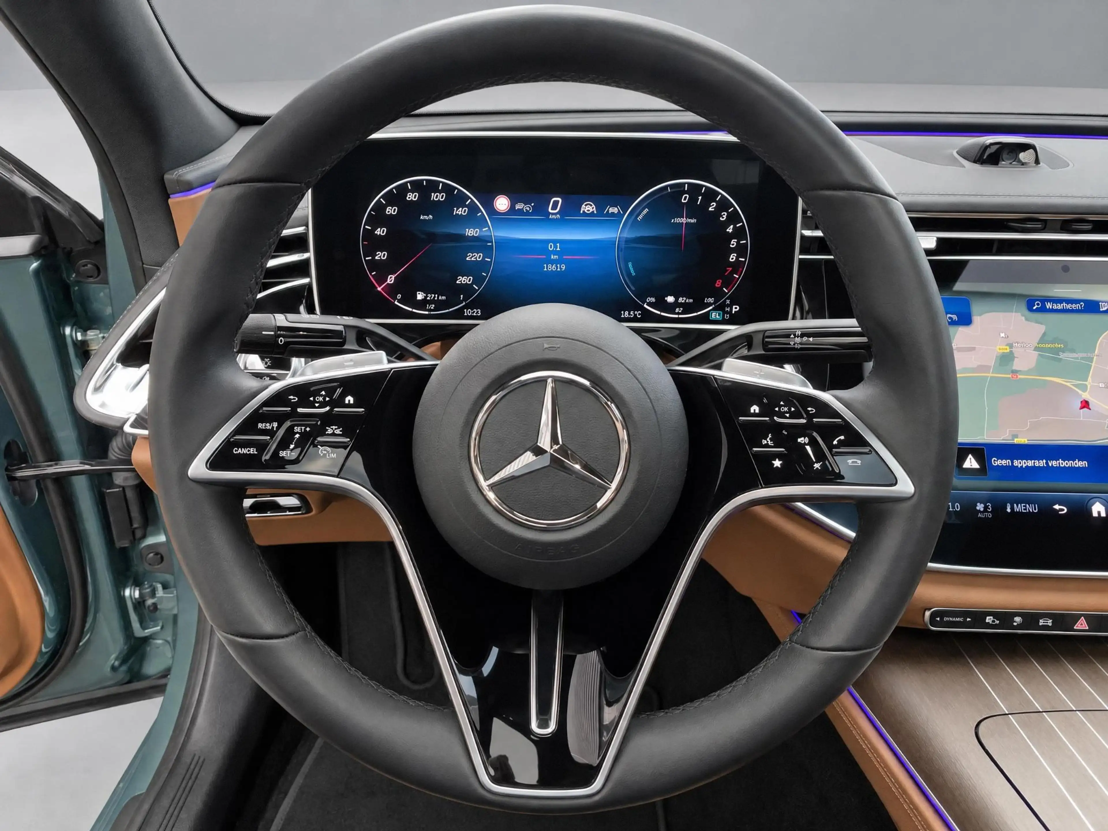 Mercedes-Benz E 400 e 4MATIC Exclusive Line — photo 9