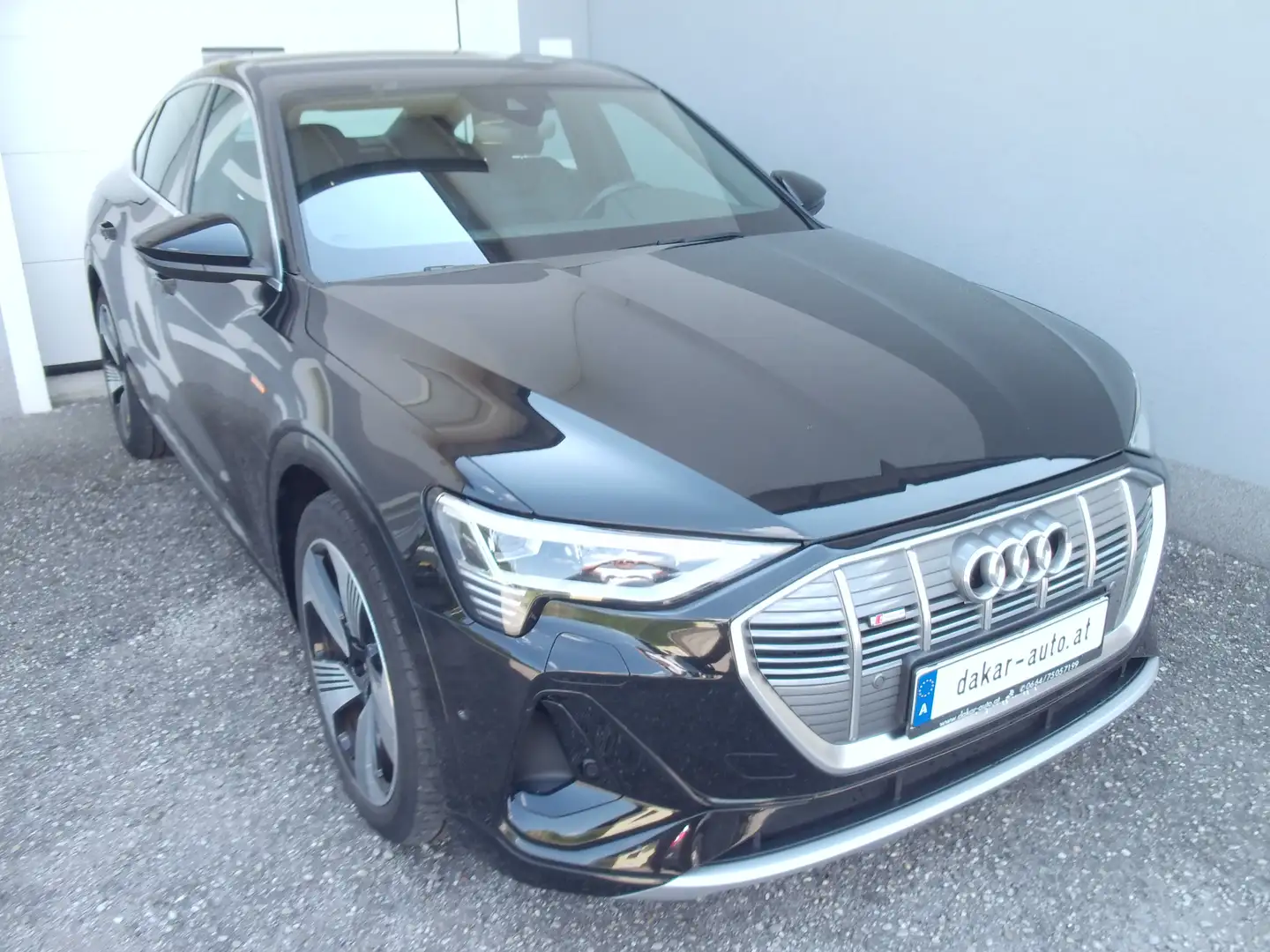 Audi e-tron 55 quattro 2x S-Line E-SPORTSITZE, LEDER,R-KAMERA Schwarz - 2
