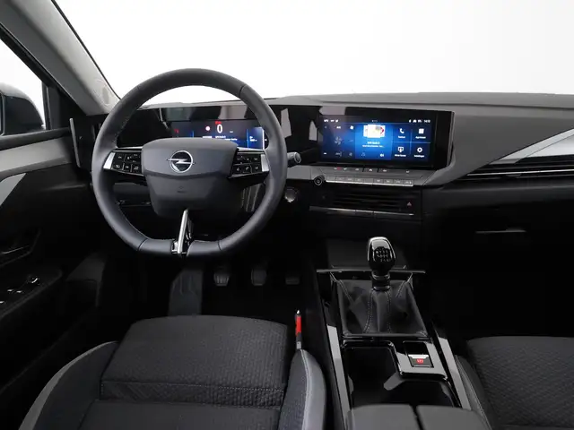 Opel Astra view 6