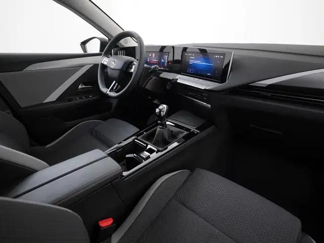 Opel Astra view 2
