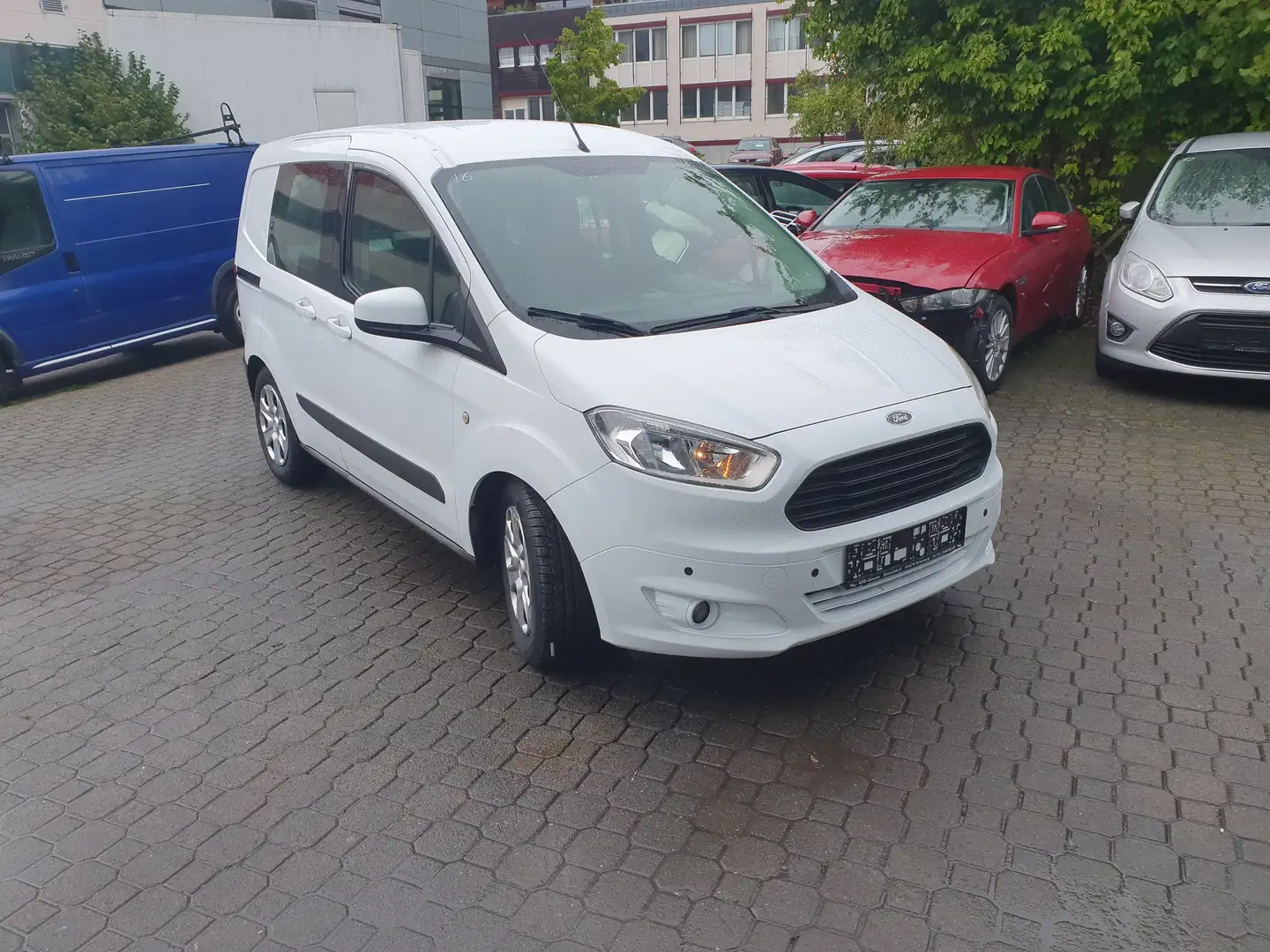 Ford Transit Courier Trend Weiß - 1
