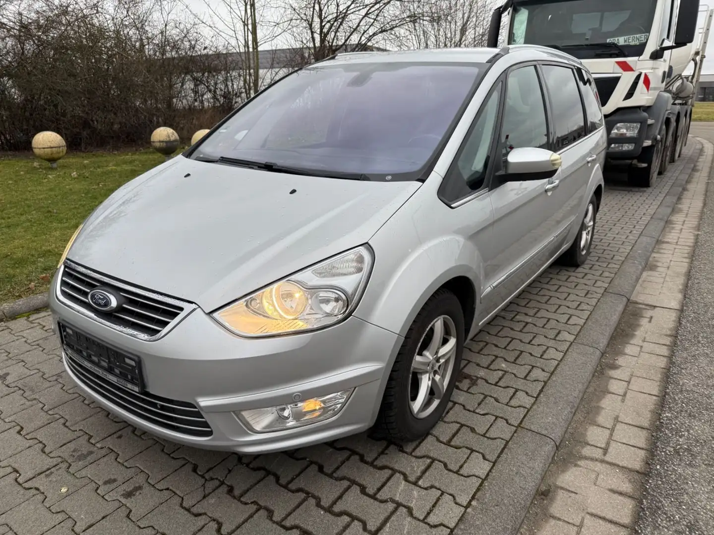 Ford Galaxy Titanium+7Sitzer+Navi+Euro5 Silber - 1