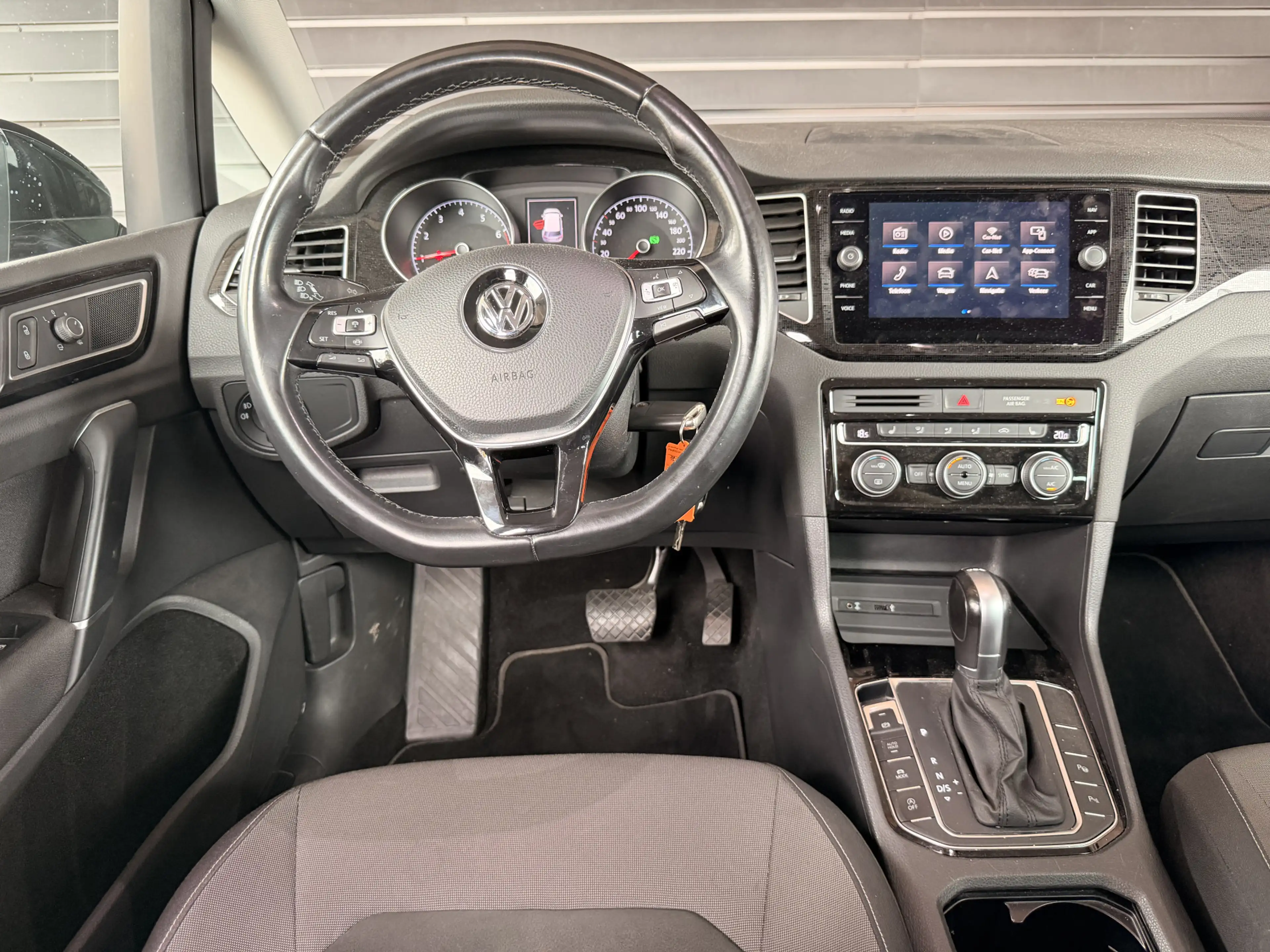 Volkswagen Golf Sportsvan 1.5 TSI ACT Highline | Automaat | LED | Trekhaak | — photo 3
