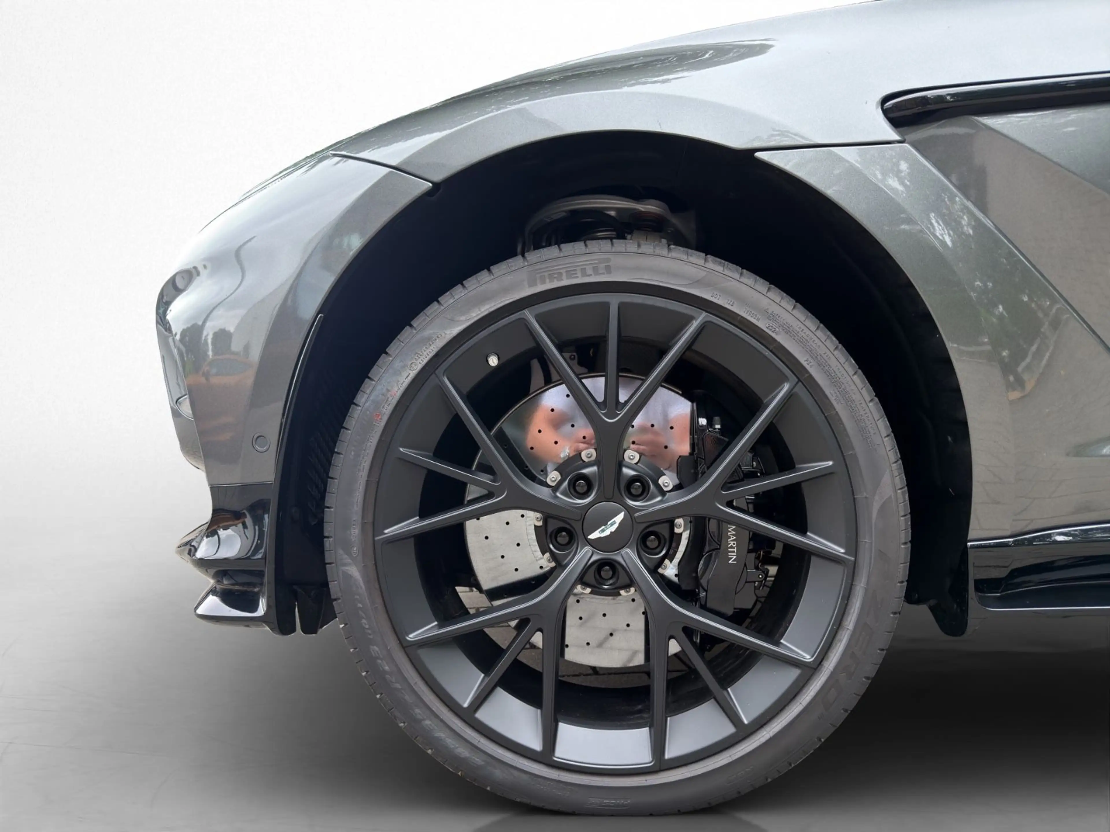 Aston Martin DBX 707 MY25 Facelift — photo 10