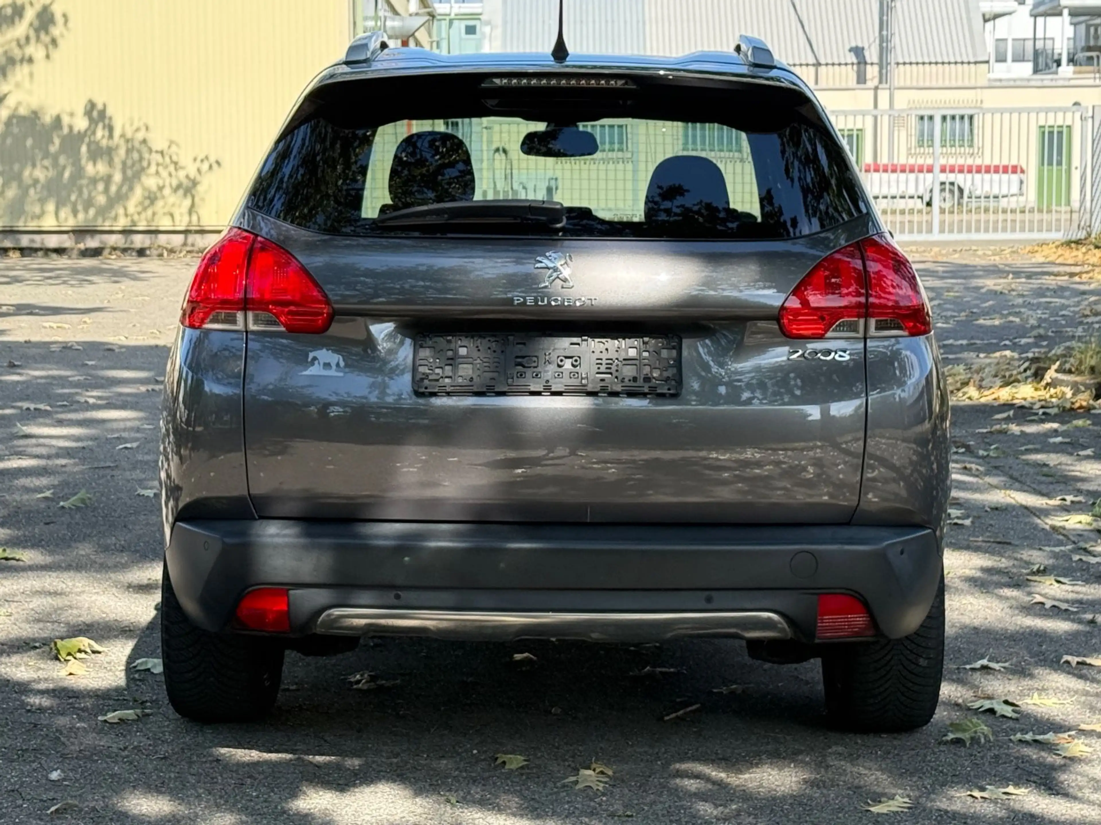 Peugeot 2008 Allure , KW ; 88 , Pano + Klima . — photo 4
