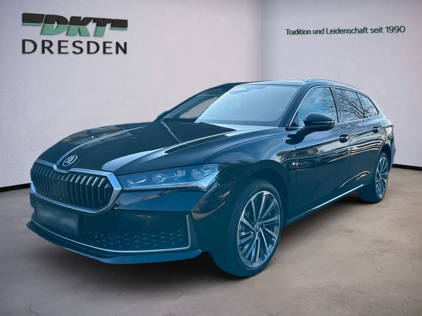 Skoda Superb Combi 4x4 L&K/Matrix/ACC/AHZV/Standh./ Zwart - 1
