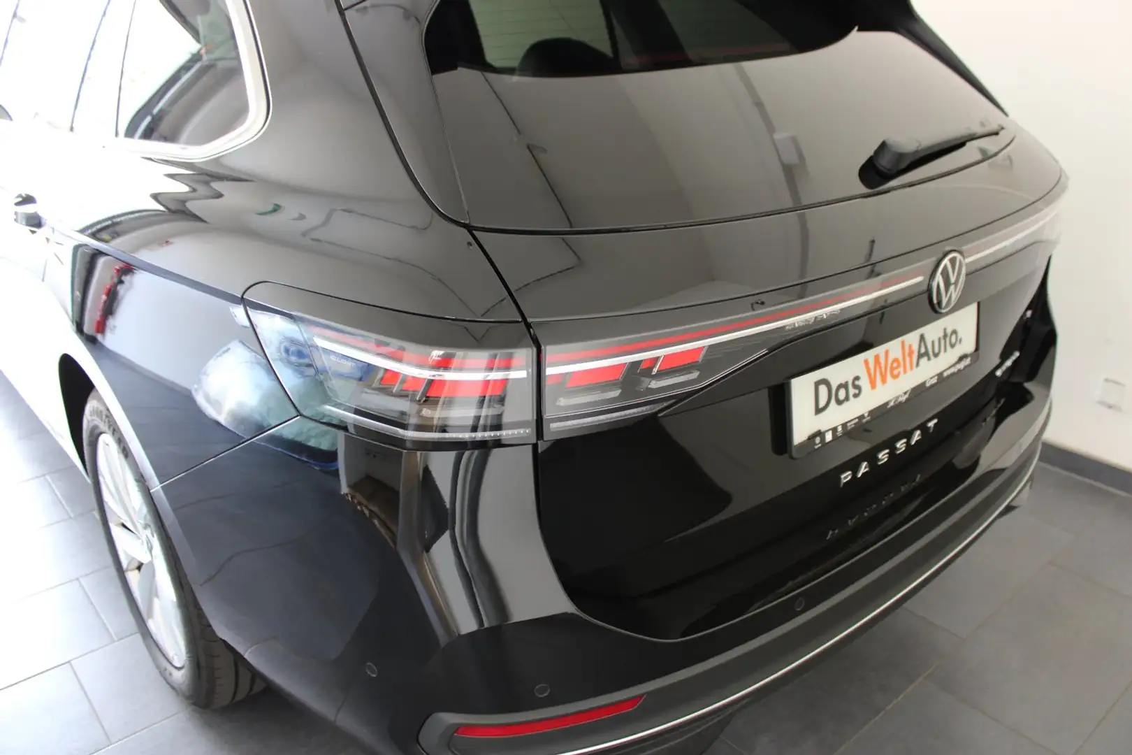 Volkswagen Passat Variant Business eHybrid 150kW Schwarz - 2