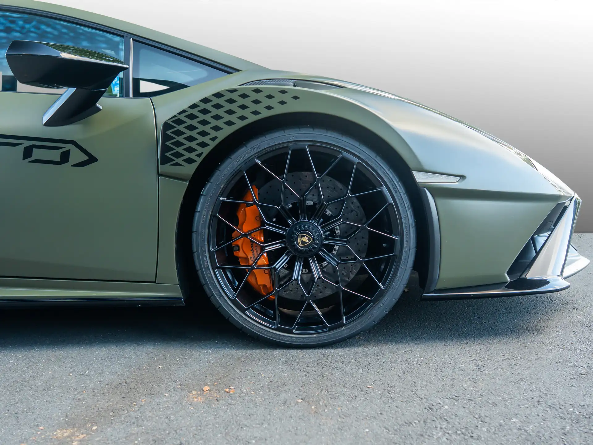 Lamborghini Huracan 2023 초록 사진 6