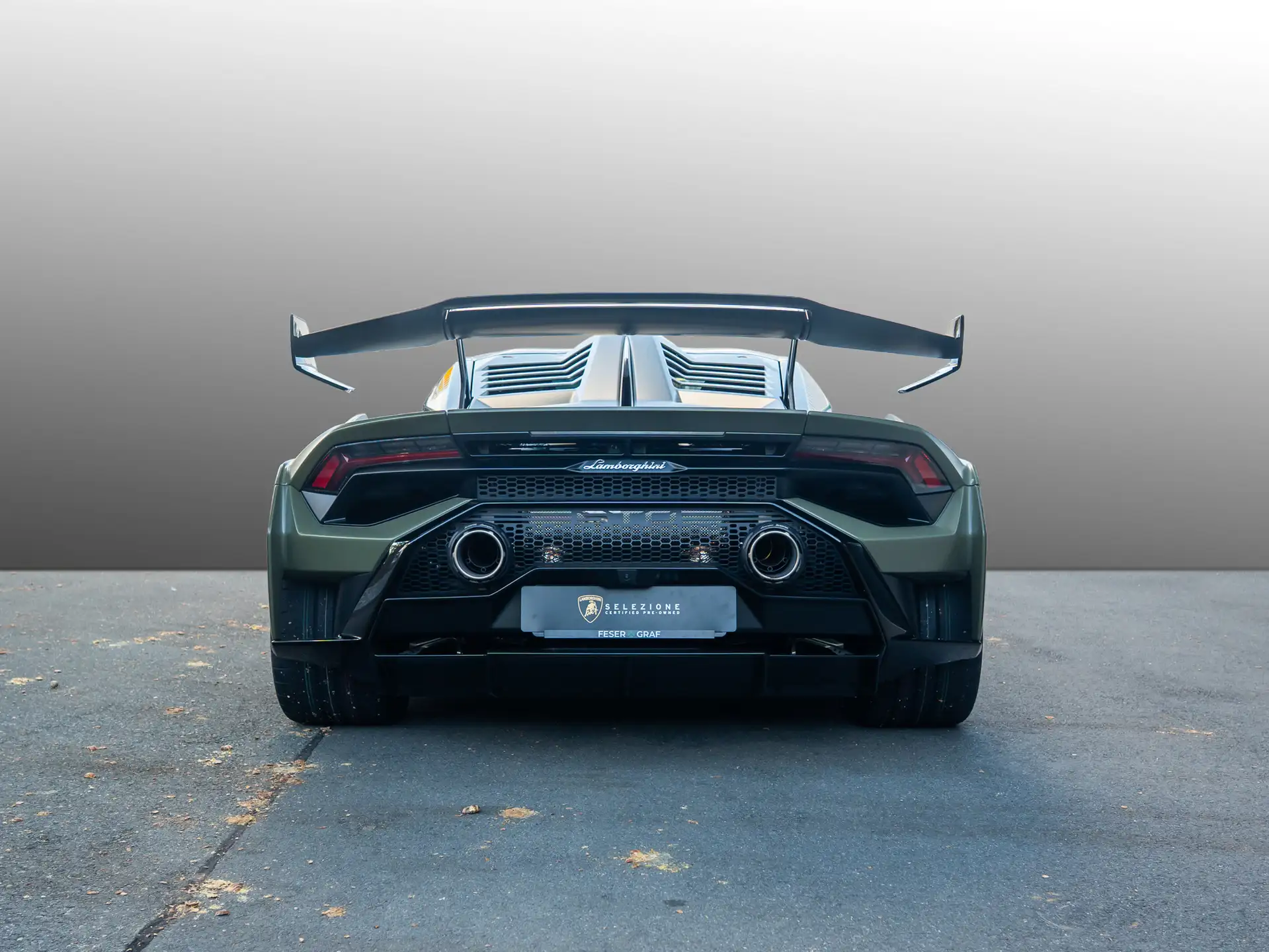 Lamborghini Huracan 2023 초록 사진 4