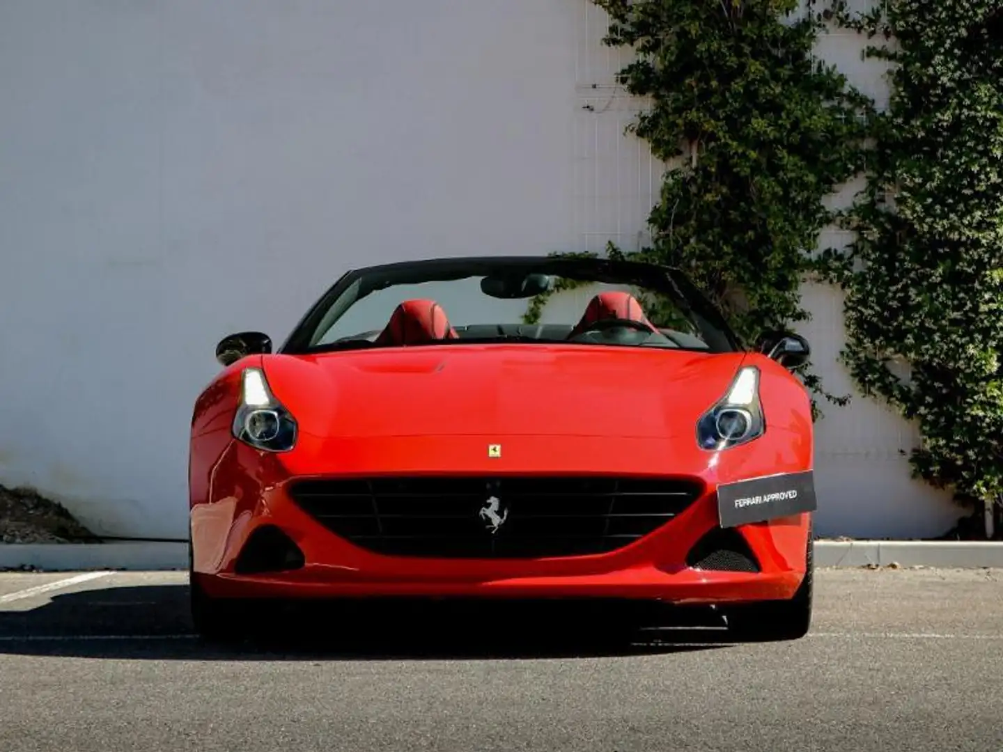 Ferrari T 70th Anniversary Red - 2