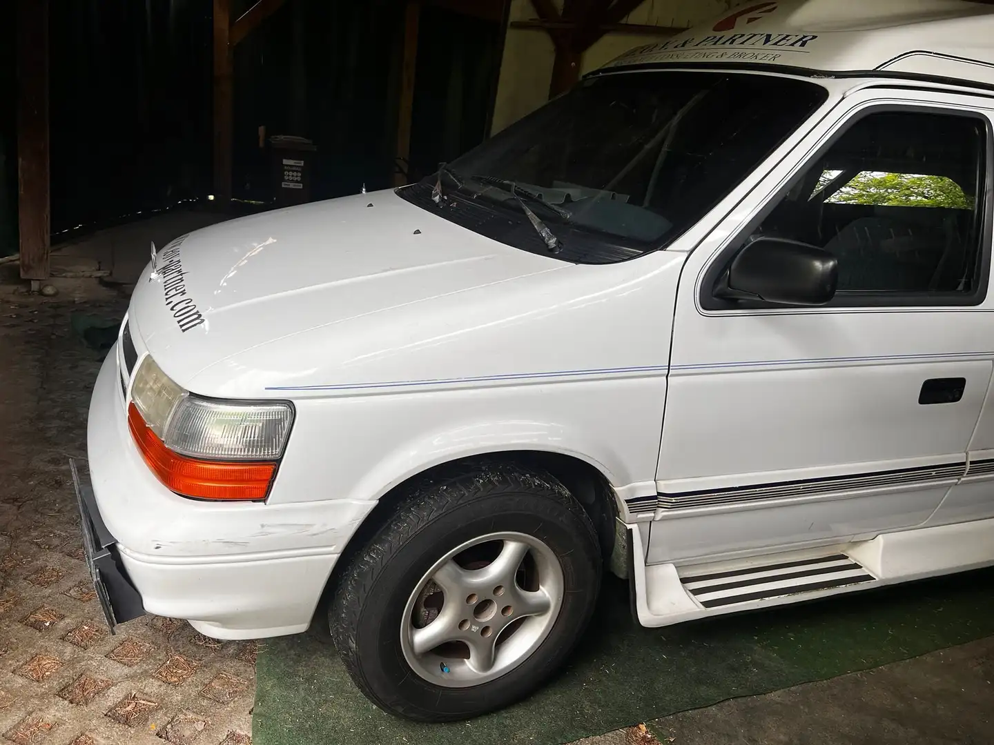 Dodge Caravan Bianco - 1