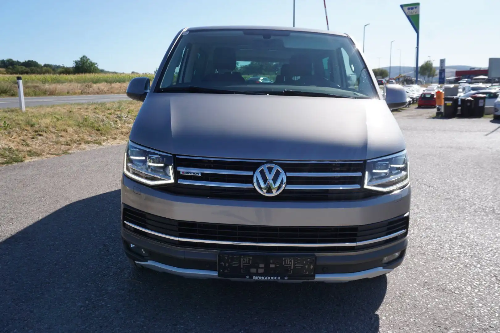 Volkswagen T6 Multivan T6 2.0 TSI 4Motion Multivan PanAmericana Gelb - 1