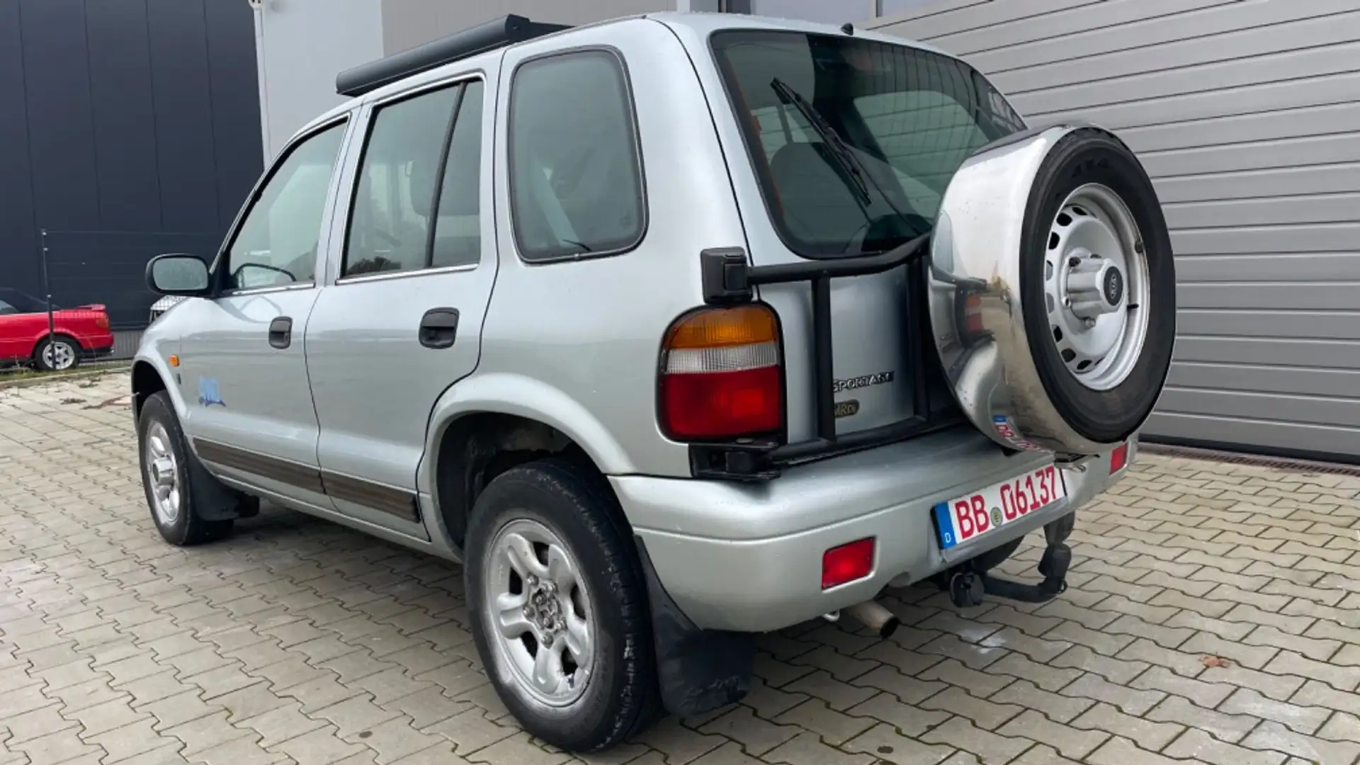 Kia Sportage 2.0 -AUTOMATIIK-4X4- KLIMA-AHK- Silber - 2