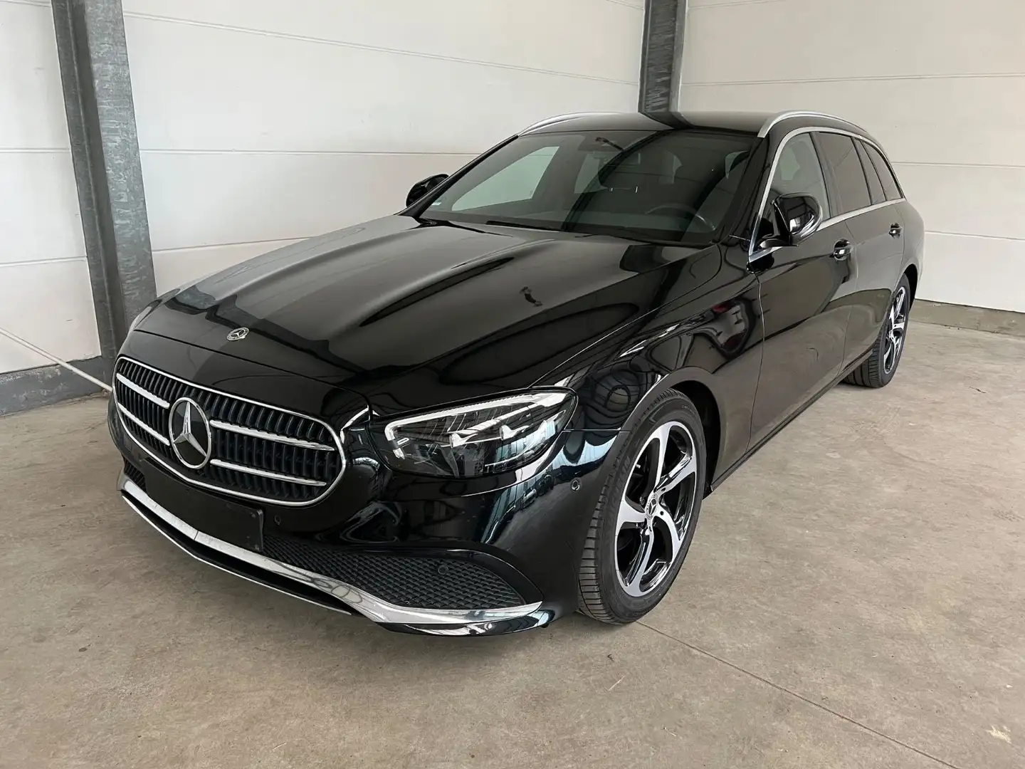 Mercedes-Benz E 200 dT Avantgarde + AHK + sehr gute Ausstattung Negru - 1