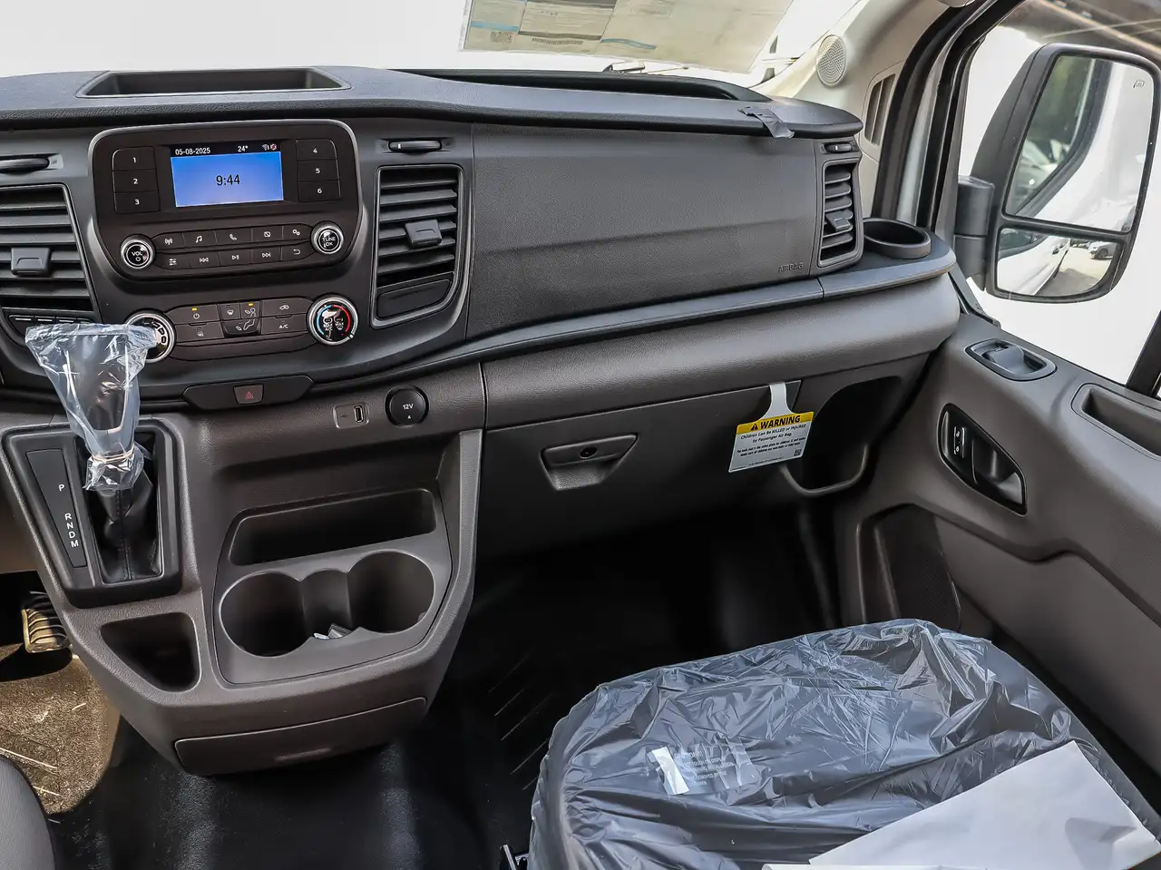 Ford Transit Cargo Van снимка Ford Transit Cargo Van