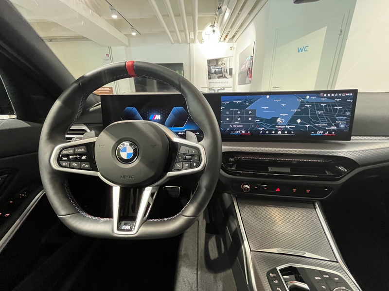 BMW 340 M340i xDrive Touring — photo 13