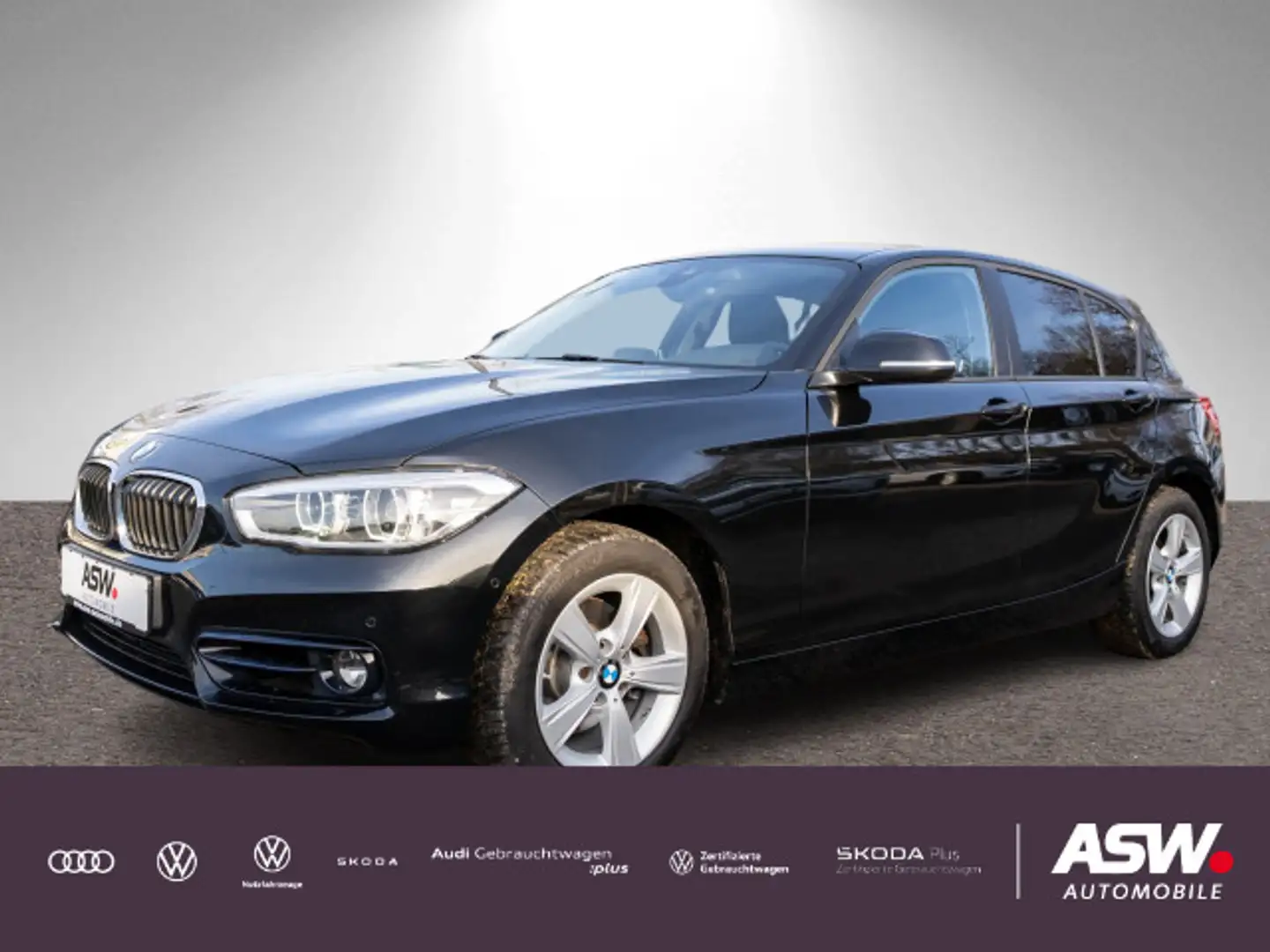BMW 120 d xDrive Sport Line LED Navi PDC SHZ Schwarz - 1
