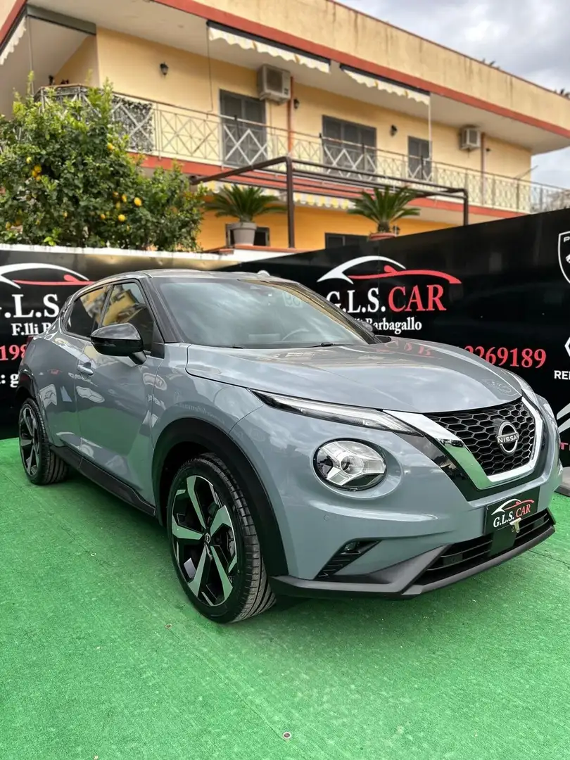 Nissan Juke 1.0 DIG-T 114 CV DCT N-Connecta Grijs - 1