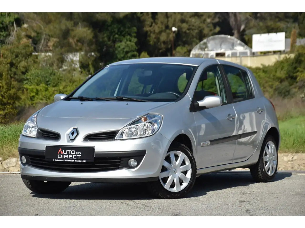 Renault Clio 1.2i 16V - 75  III BERLINE Rip Curl PHAS