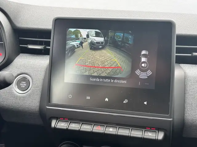 Renault Clio view 11