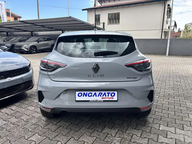 Renault Clio view 5