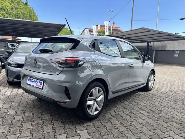 Renault Clio view 4