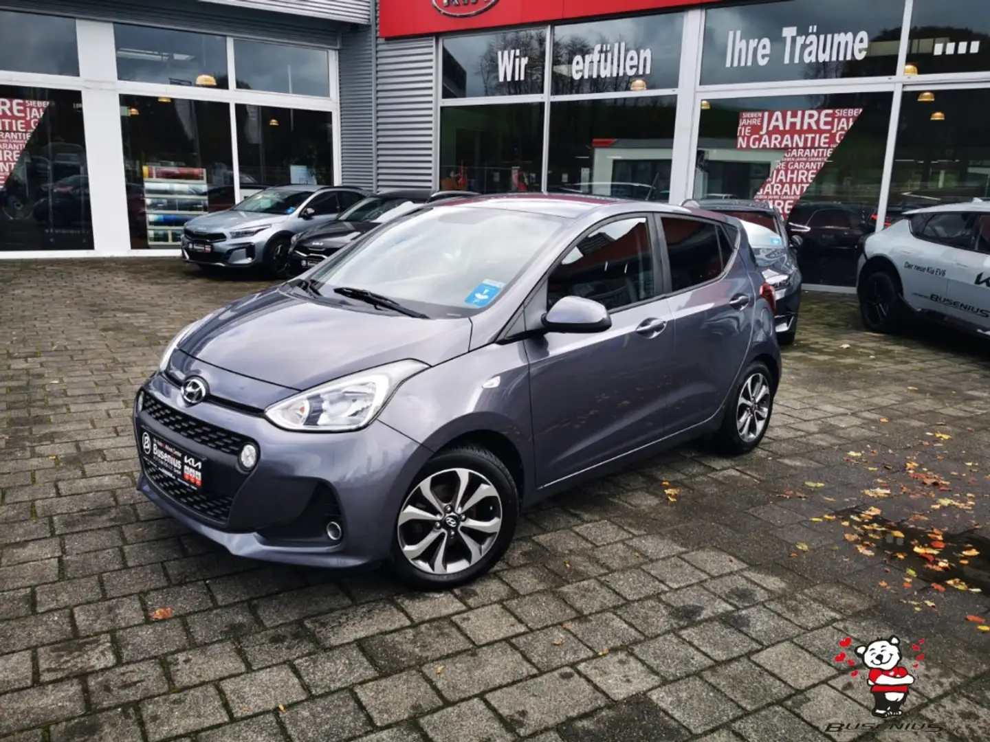 Hyundai i10 1.0 YES! Plus+Navi+Freisprech+SHZ+DAB Grau - 2