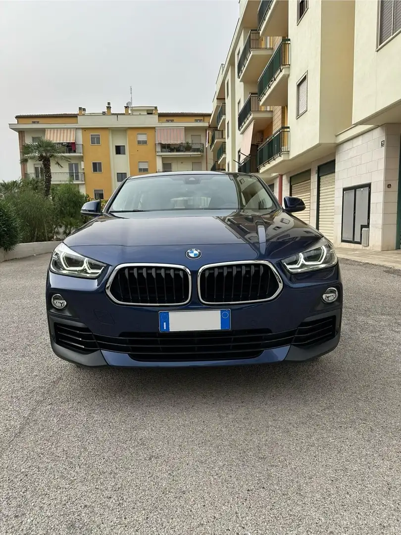 BMW X2 xDrive20d Business-X Bleu - 2