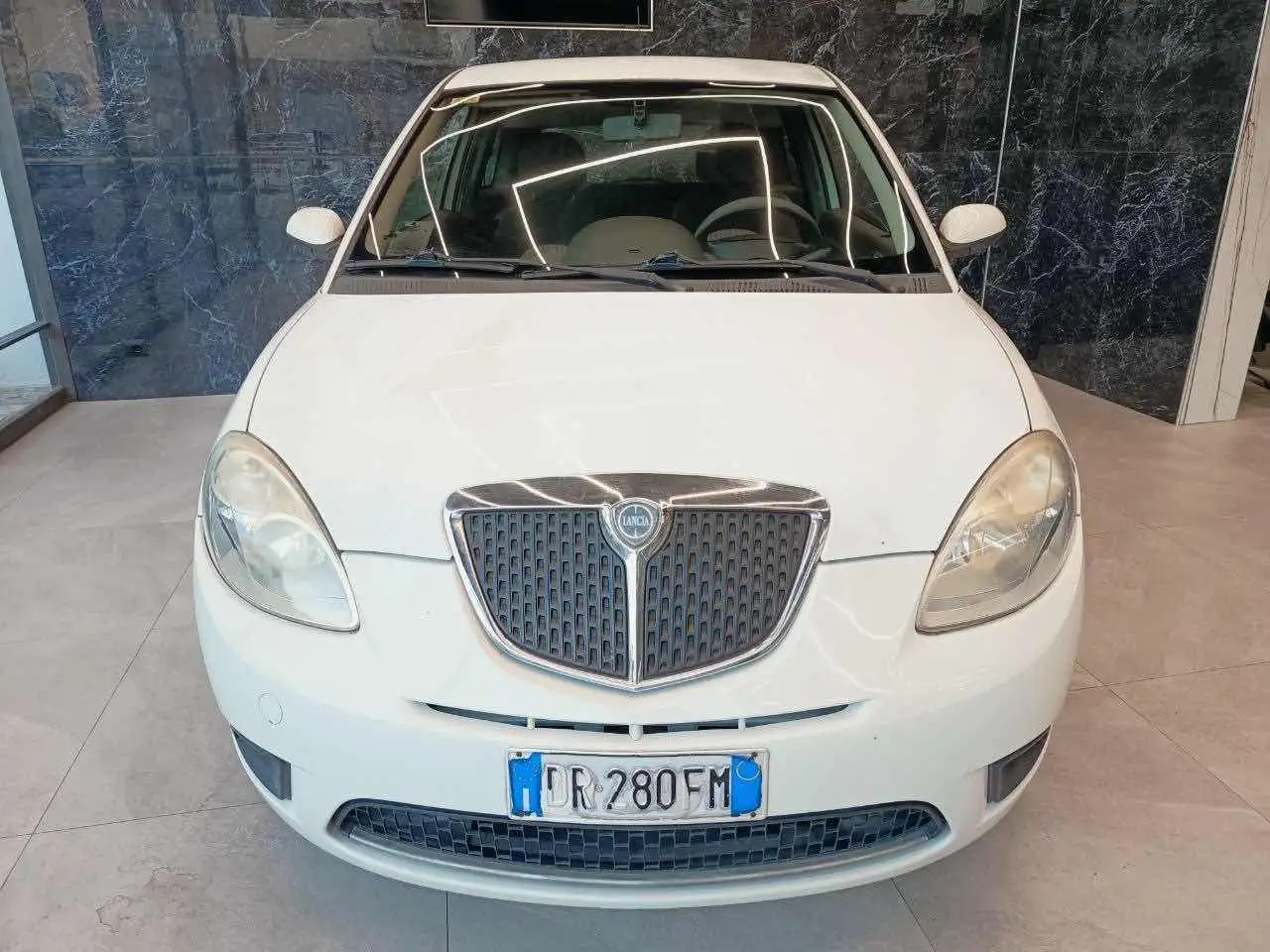 Lancia Ypsilon