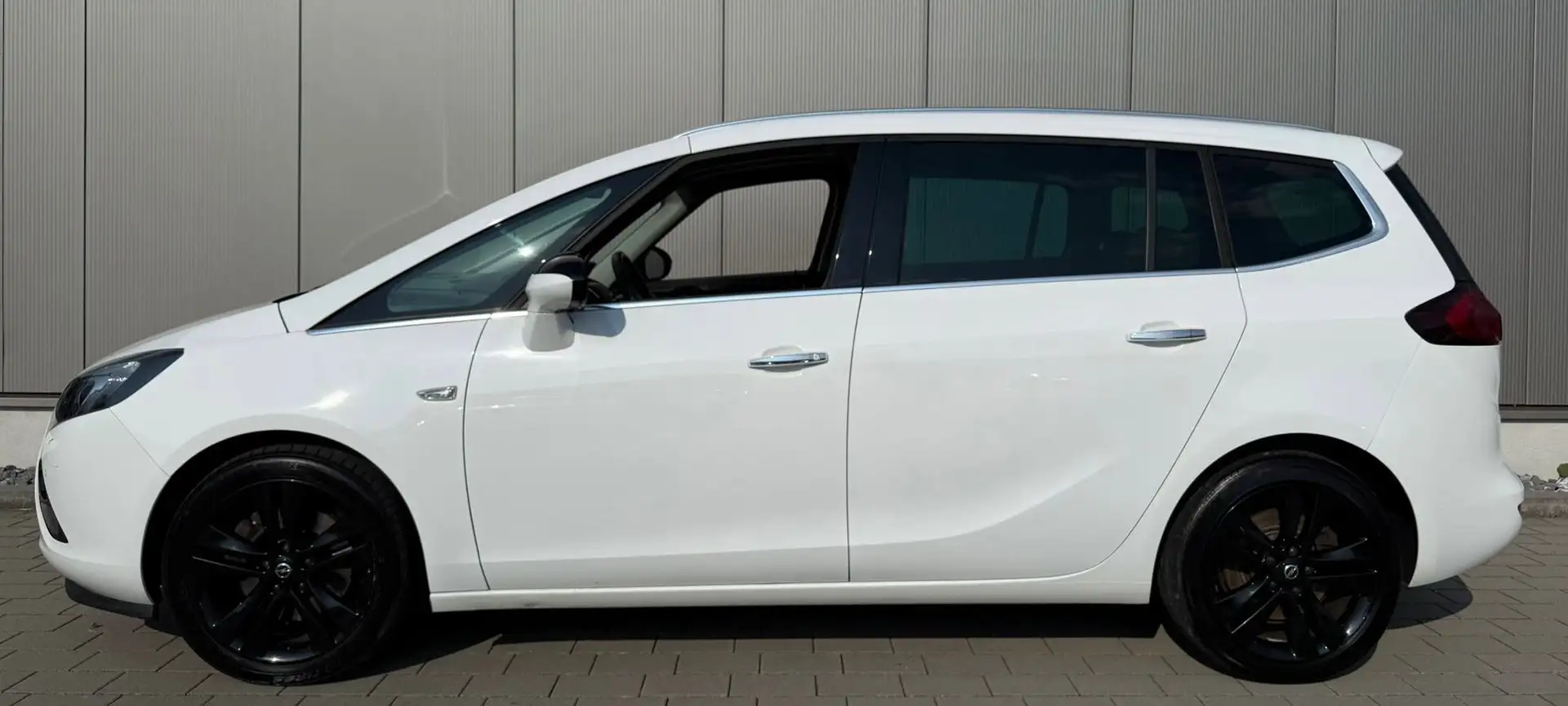 Opel Zafira Tourer Innovation/Scheckheftgepflegt/7-Sitzer/Navi/Xenon/ Wit - 2