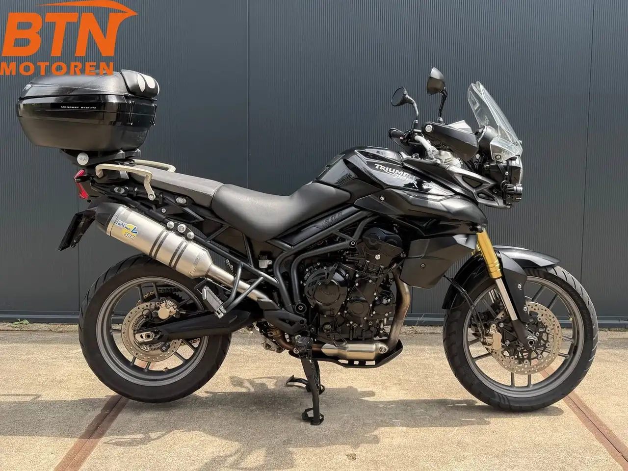 Triumph Tiger 800