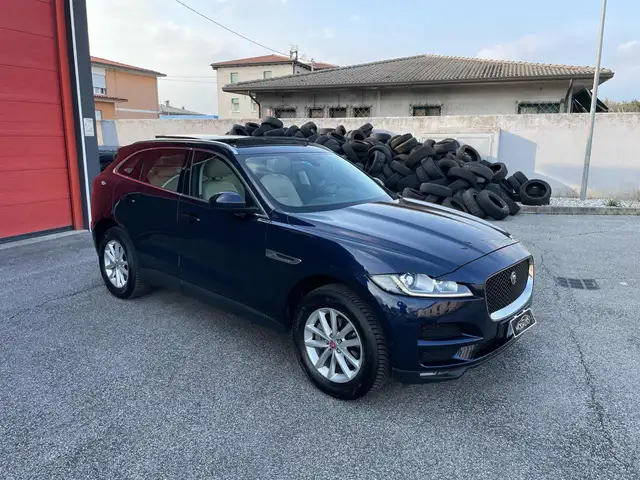 Jaguar F-Pace 2.0 D 180 CV AWD aut. Prestige