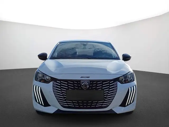 Peugeot 208 view 2