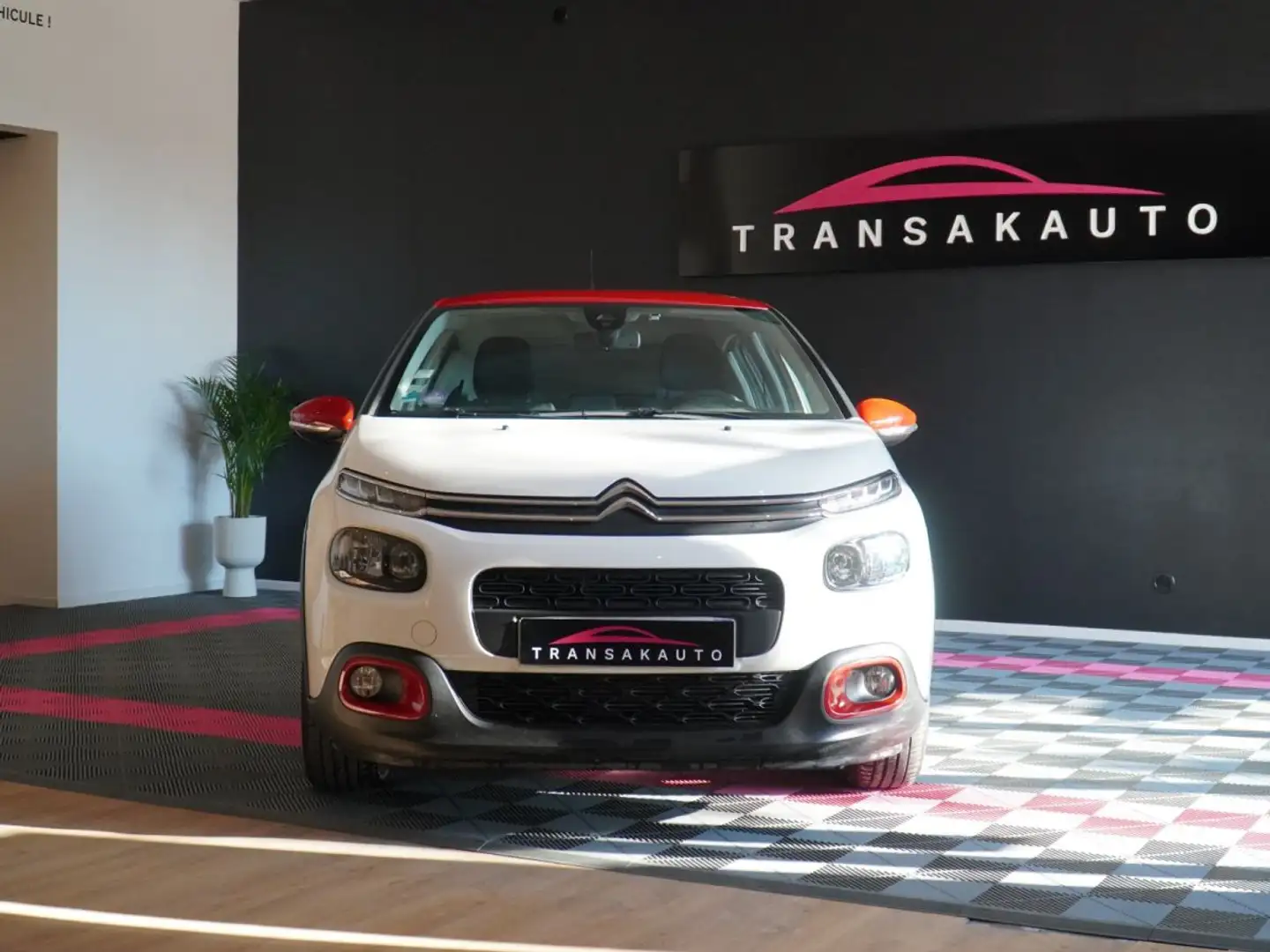 Citroen C3 PureTech 82ch Graphic / Courroie Neuve / Première Mains Blanc - 2