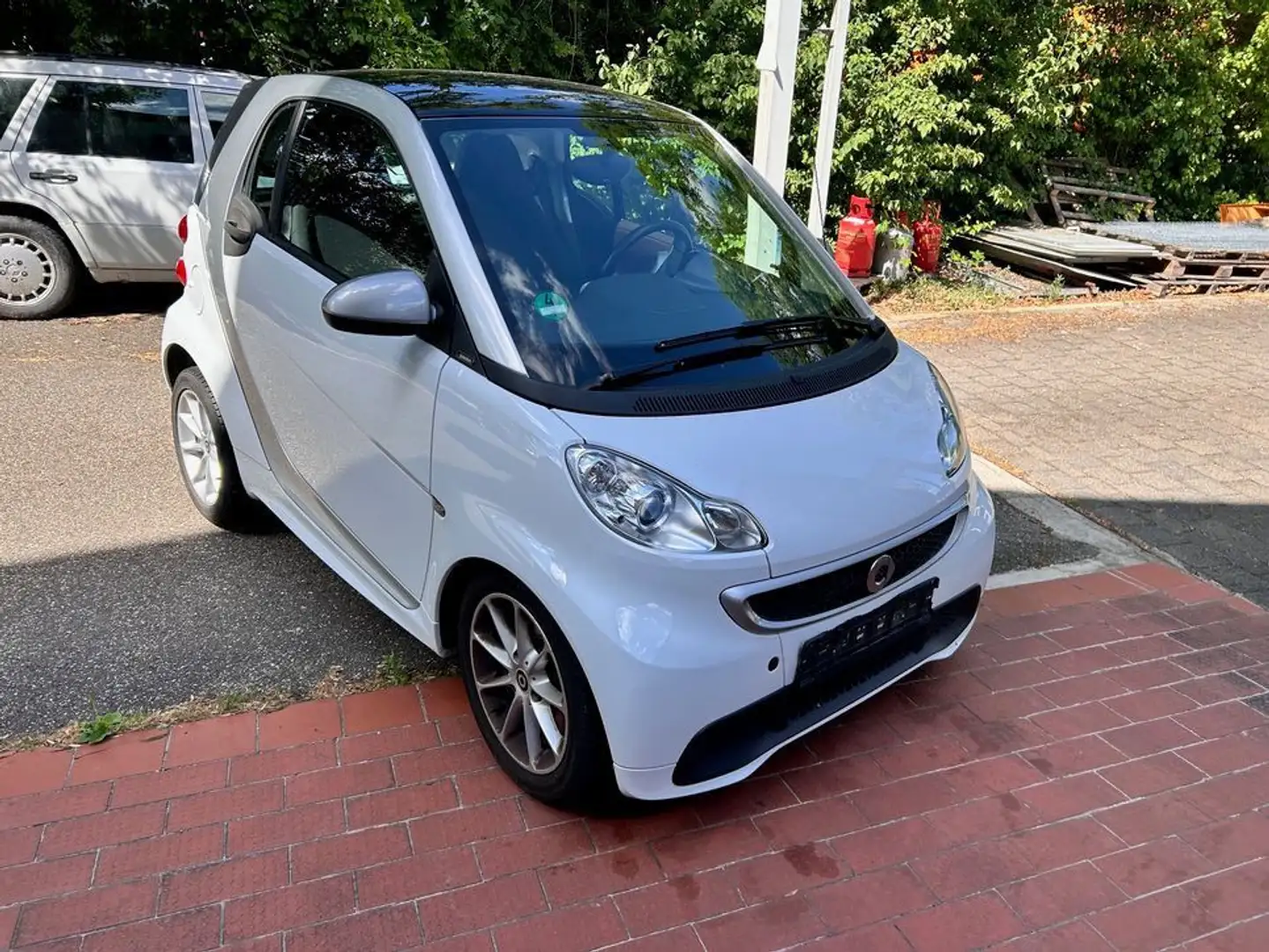 smart forTwo fortwo coupe Micro Hybrid Drive 52kW Wit - 1